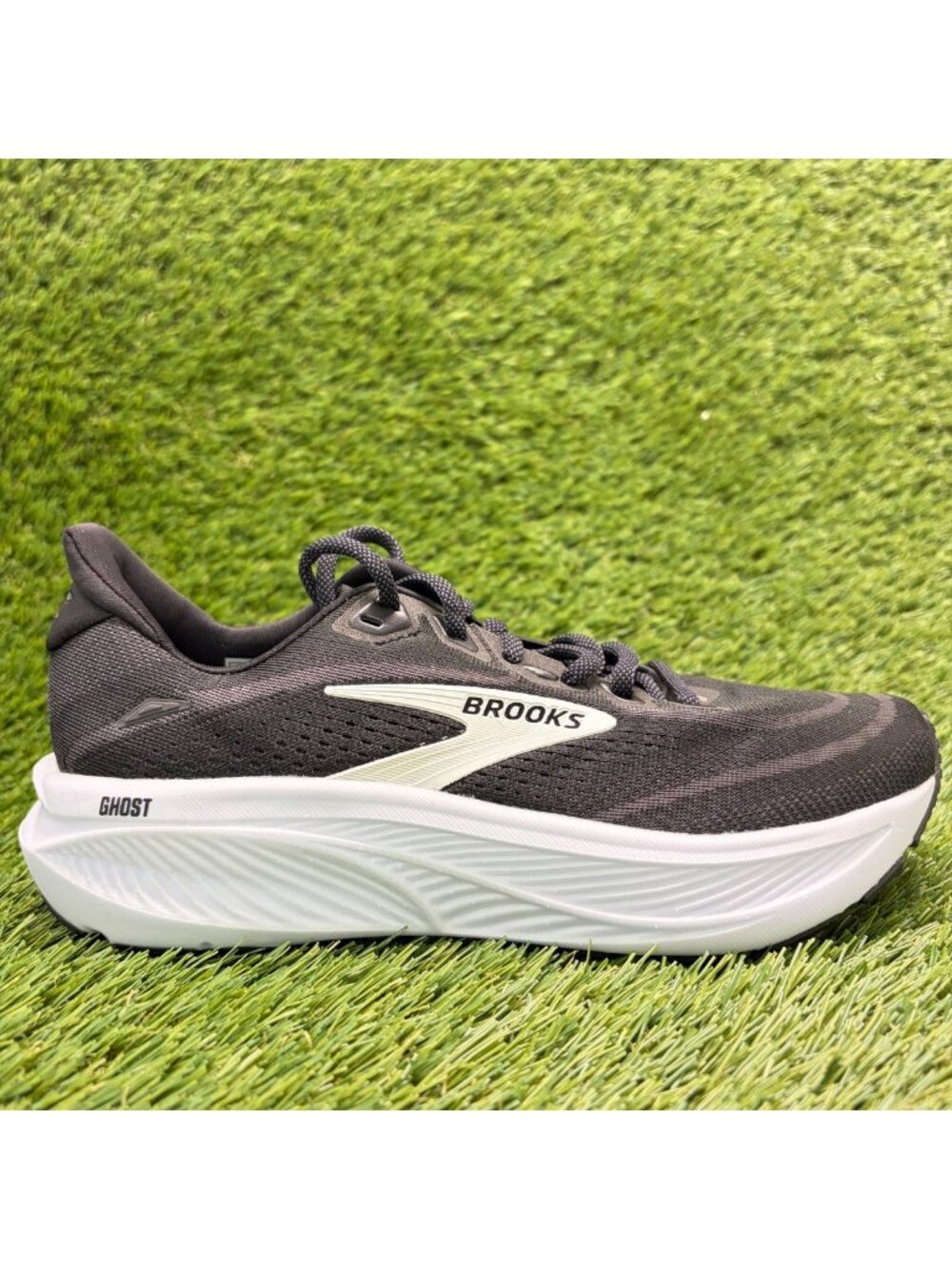 Brooks Ghost 18 Womens Size 6.5 Black White Athletic Running Shoes Sneakers